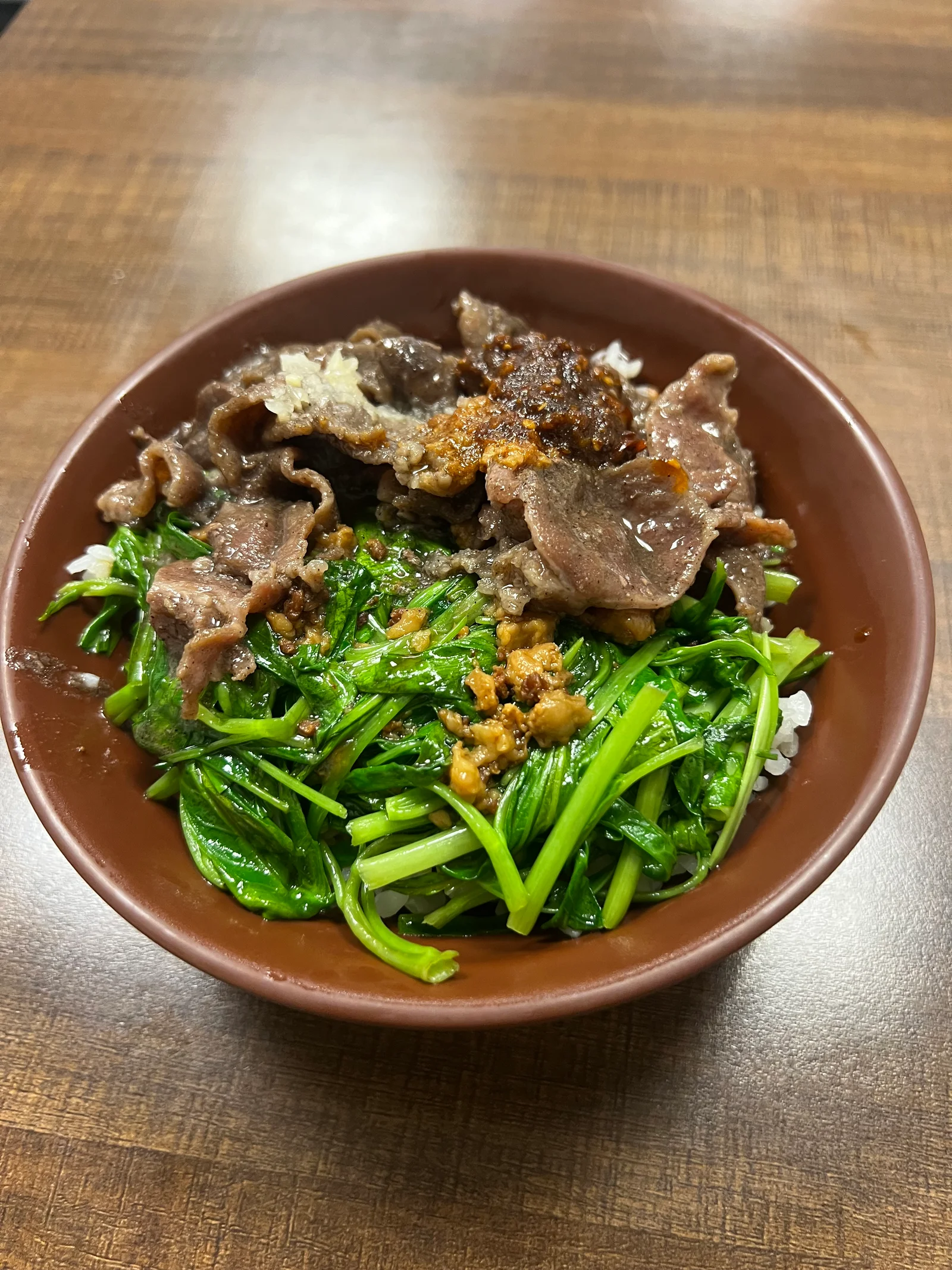 肥老吉羊肉羹|吉林路巷弄裡的羊肉蓋飯,甜口滋味的日常小吃的封面圖片